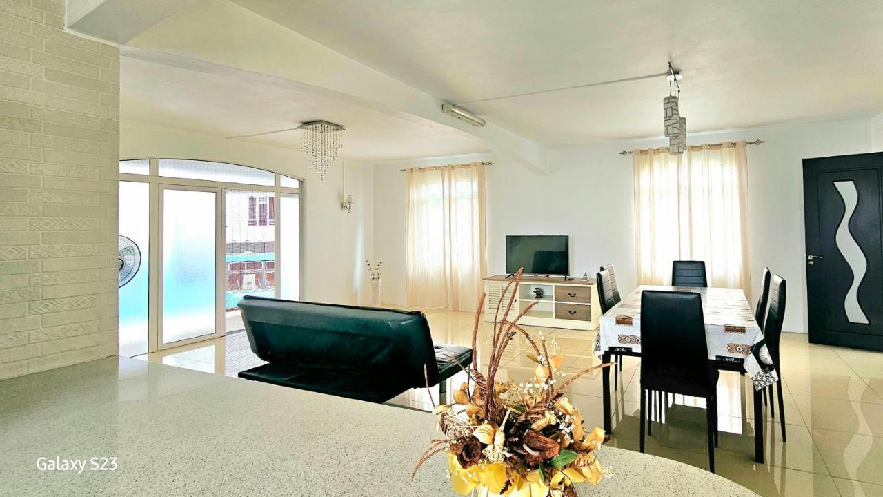 White Residence Quatre Bornes Extérieur photo
